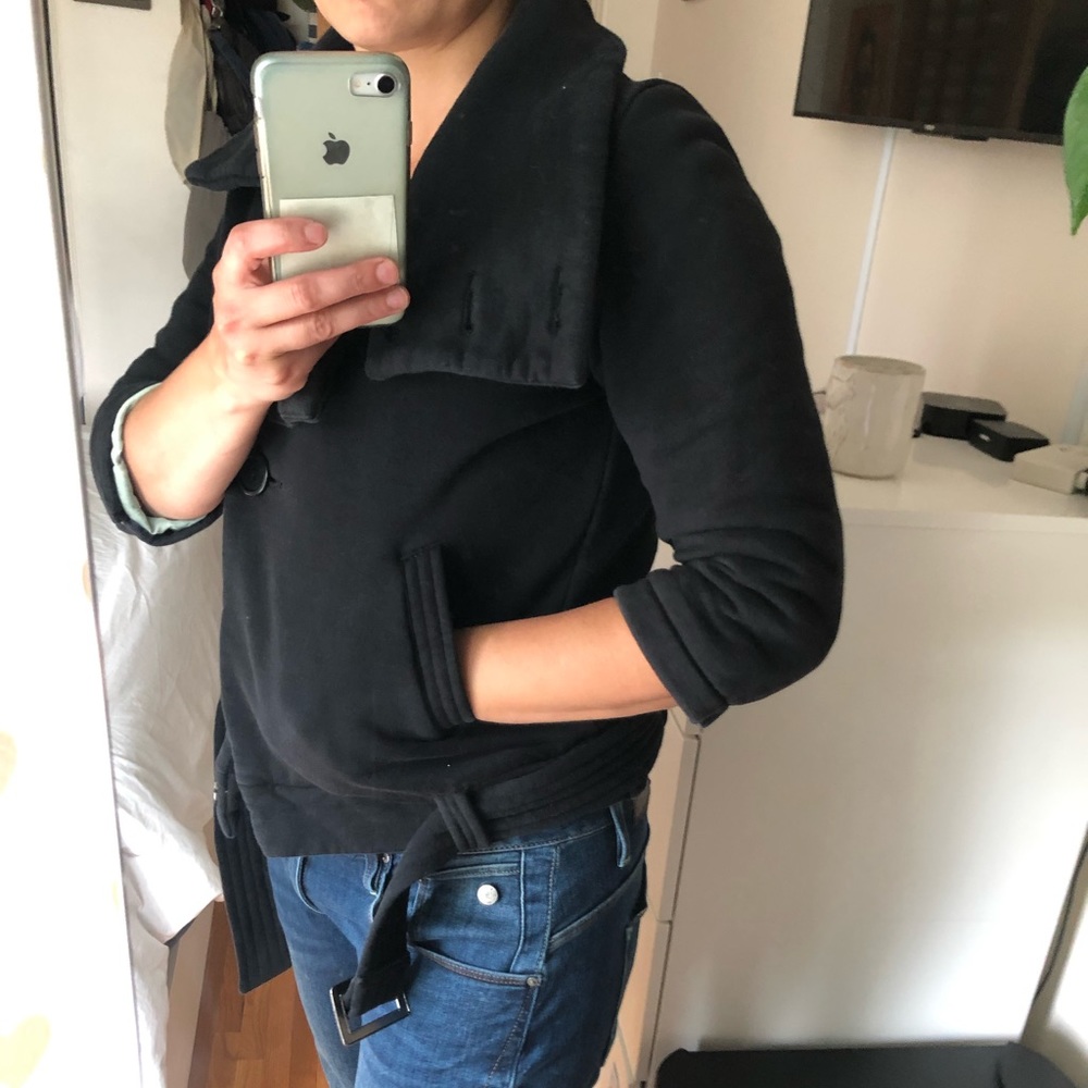 Aritzia Community Organic Cotton Bomber Jacket with belt - Picture 4 of 14